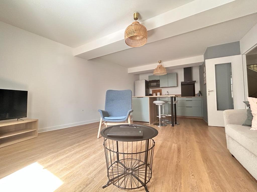Tour D'Auvergne - Appartements En Plein Centre Ville, Proche De La Cathedrale Et De La Place De Jaude Clermont-Ferrand Esterno foto