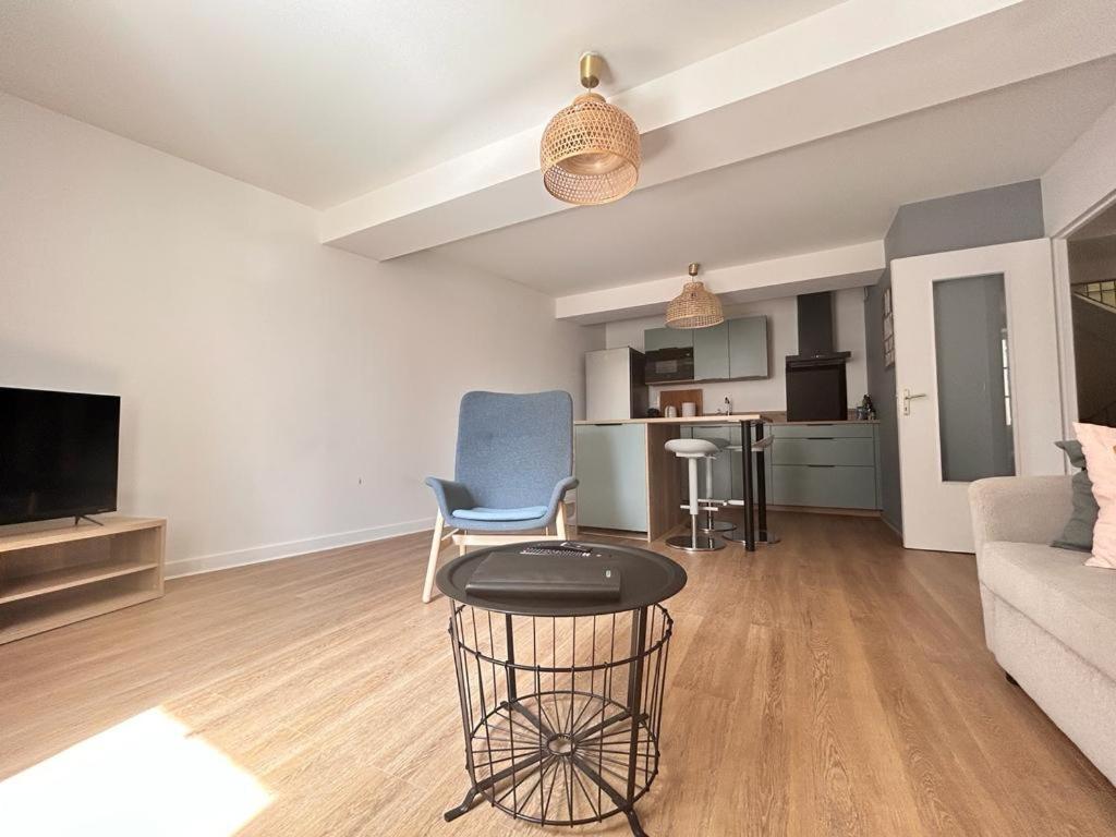 Tour D'Auvergne - Appartements En Plein Centre Ville, Proche De La Cathedrale Et De La Place De Jaude Clermont-Ferrand Esterno foto