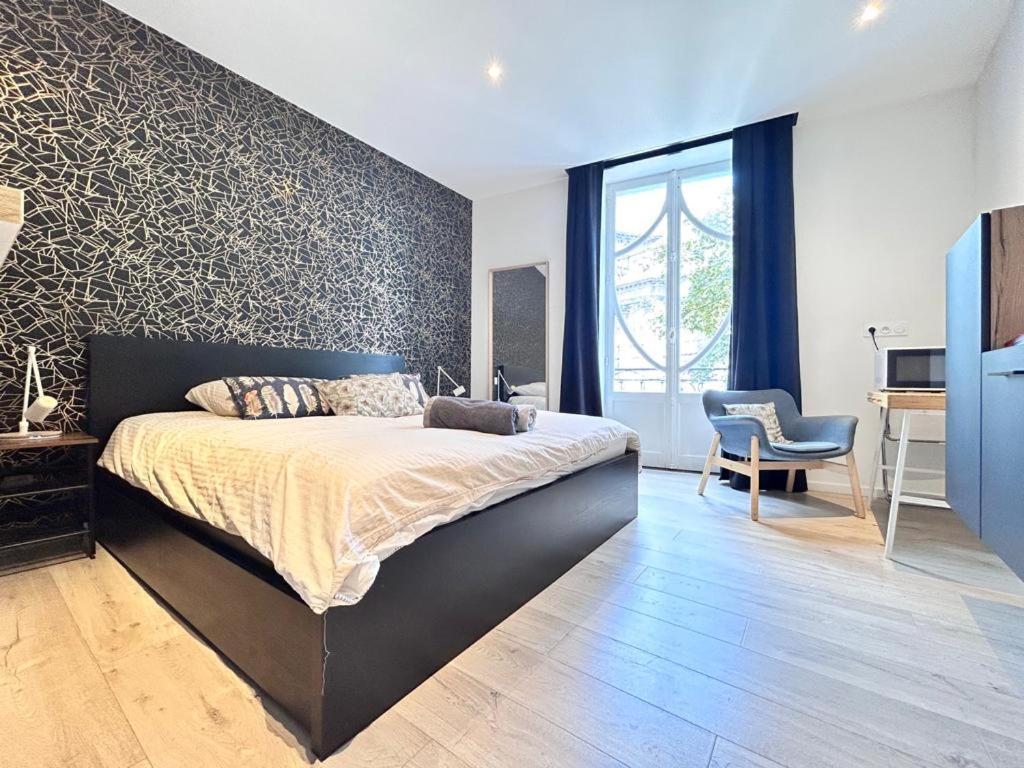 Tour D'Auvergne - Appartements En Plein Centre Ville, Proche De La Cathedrale Et De La Place De Jaude Clermont-Ferrand Esterno foto