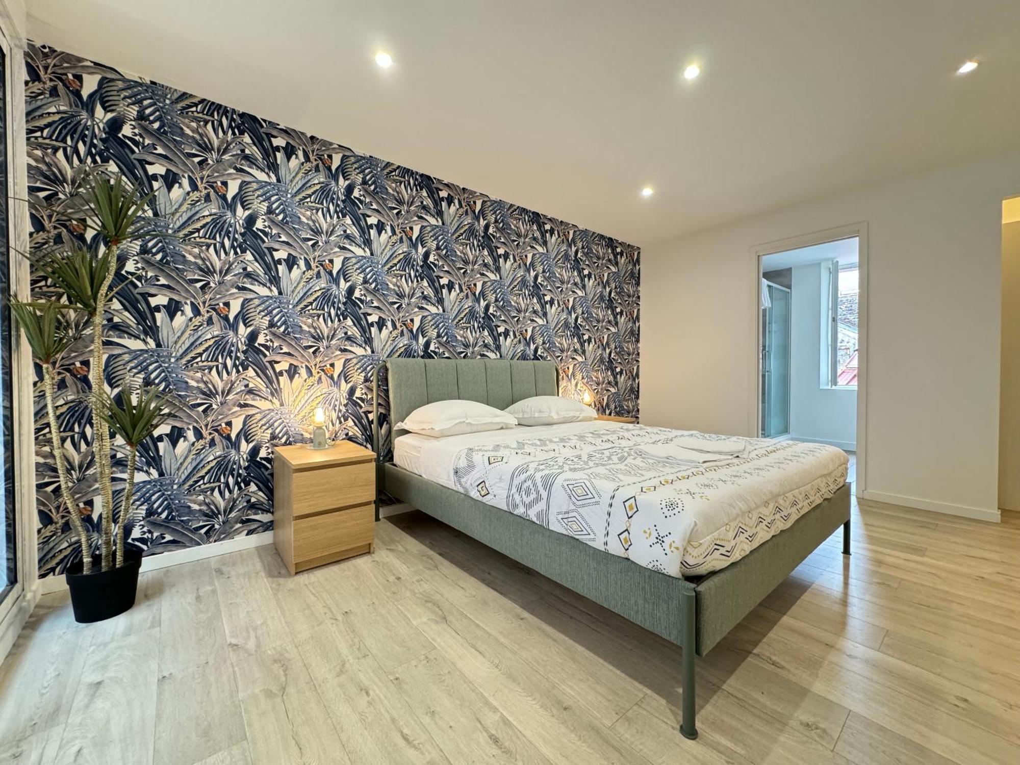 Tour D'Auvergne - Appartements En Plein Centre Ville, Proche De La Cathedrale Et De La Place De Jaude Clermont-Ferrand Esterno foto