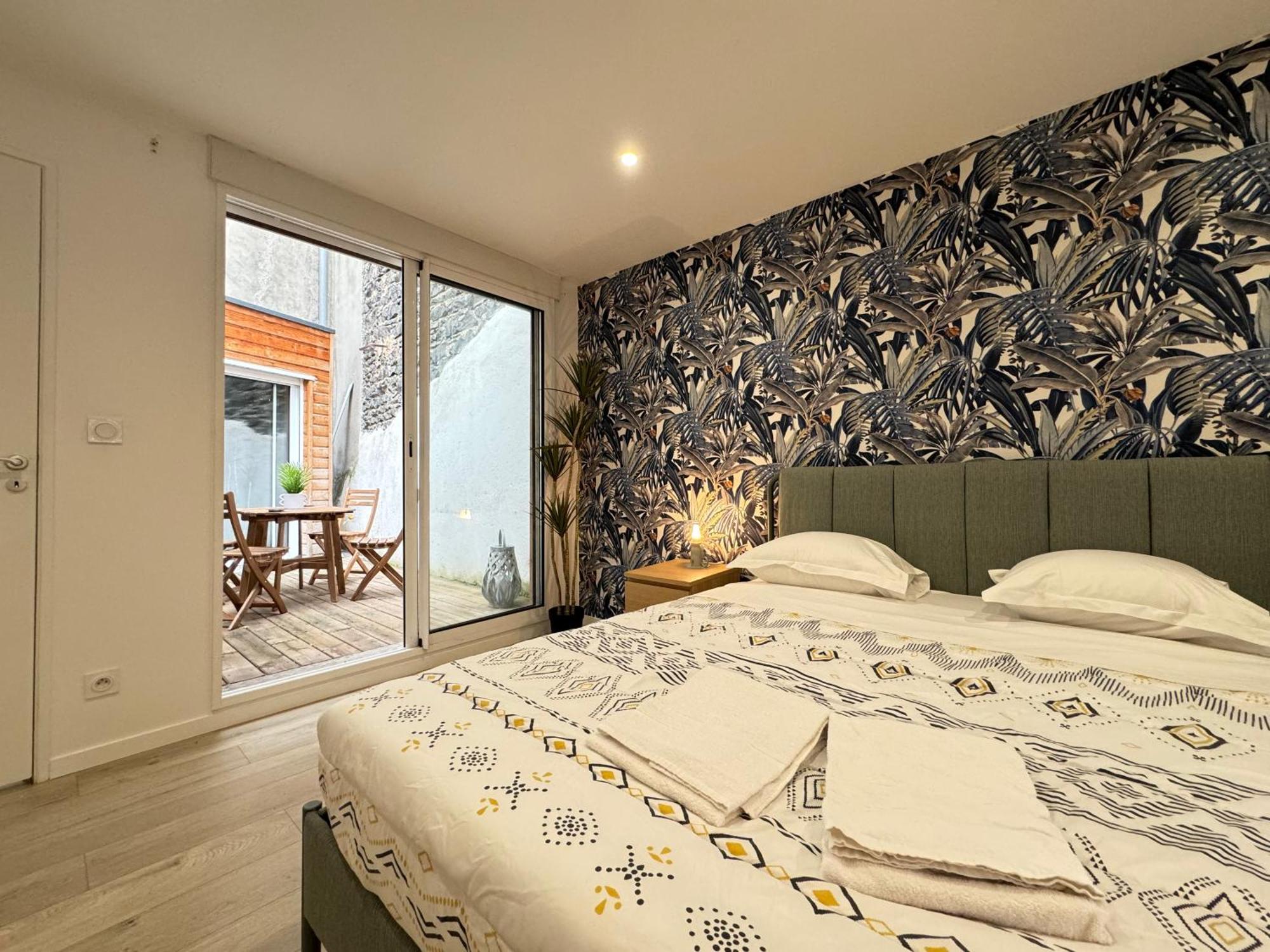 Tour D'Auvergne - Appartements En Plein Centre Ville, Proche De La Cathedrale Et De La Place De Jaude Clermont-Ferrand Esterno foto