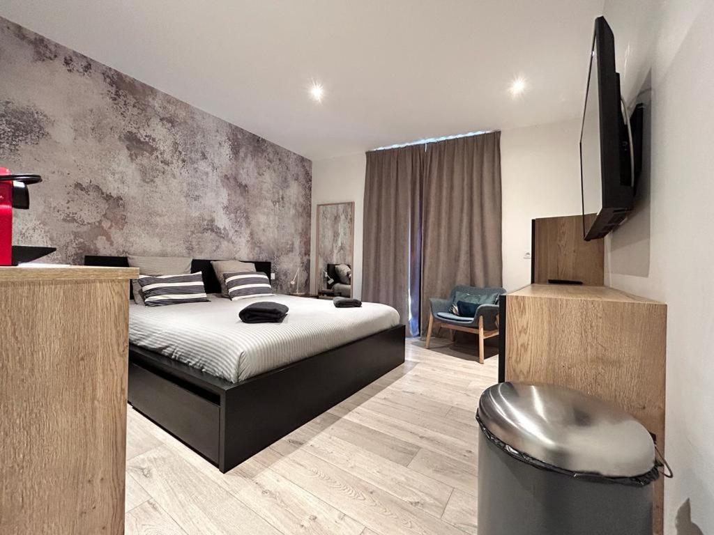 Tour D'Auvergne - Appartements En Plein Centre Ville, Proche De La Cathedrale Et De La Place De Jaude Clermont-Ferrand Esterno foto